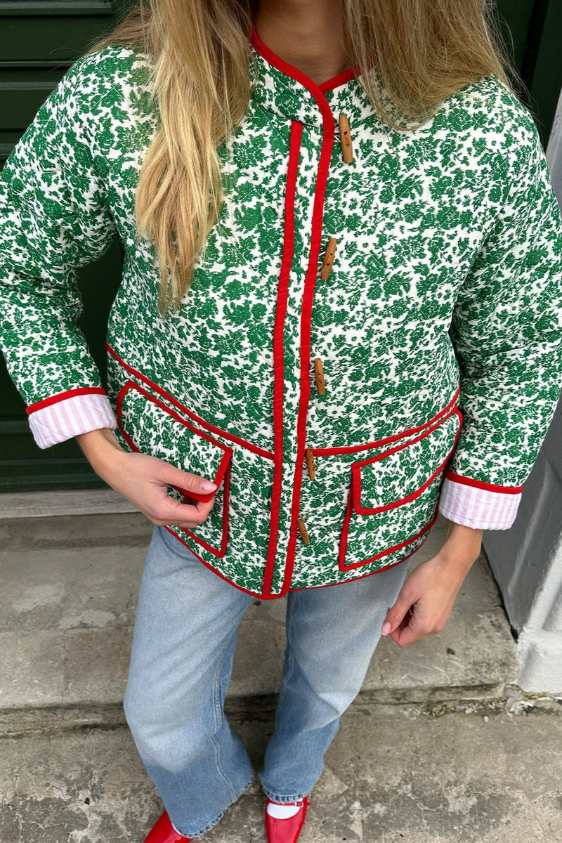Classic Vintage Jacket with a Flattering Fit