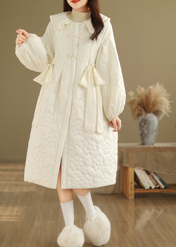 Well Tailored Coat with a Graceful Silhouette