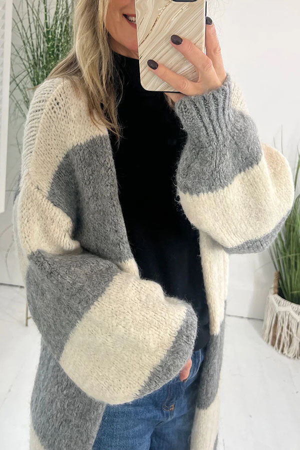 Well Tailored Cardigan with a Graceful Silhouette