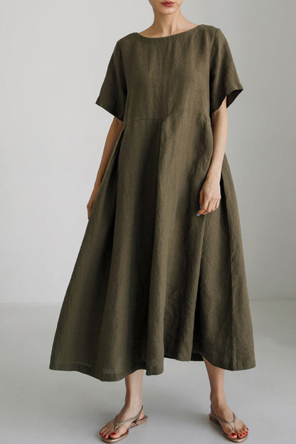 Well Tailored Dress with a Graceful Silhouette