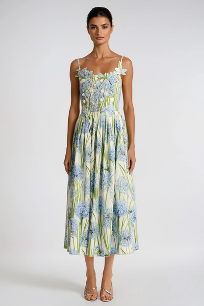 Classic Vintage Dress with a Flattering Fit