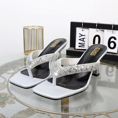 Polished Sandals with an Effortless Classic Look