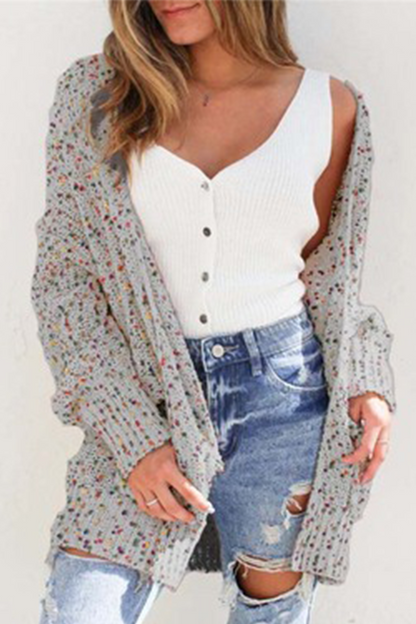 Effortlessly Elegant Sweater with a Timeless Design
