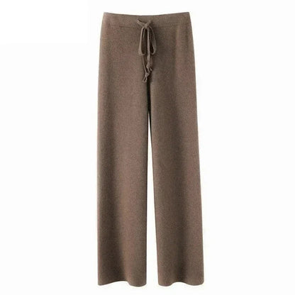 Classic Vintage Pants with a Flattering Fit