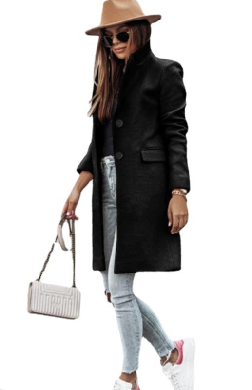 Effortlessly Elegant Coat with a Timeless Design