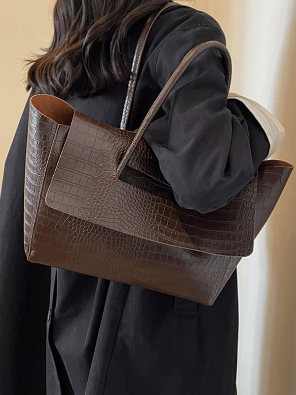 Beautifully Finished Bag in a Timeless Design