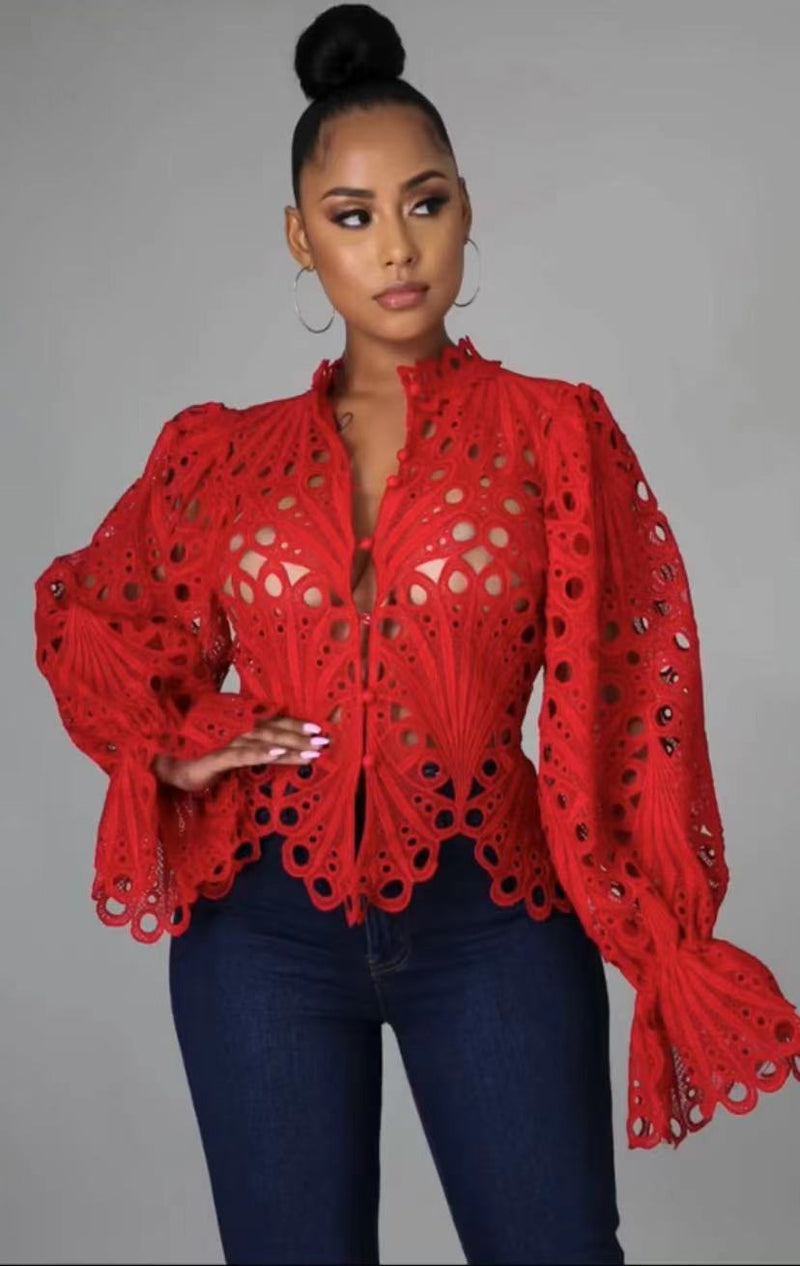 Effortlessly Elegant Blouse with a Timeless Design