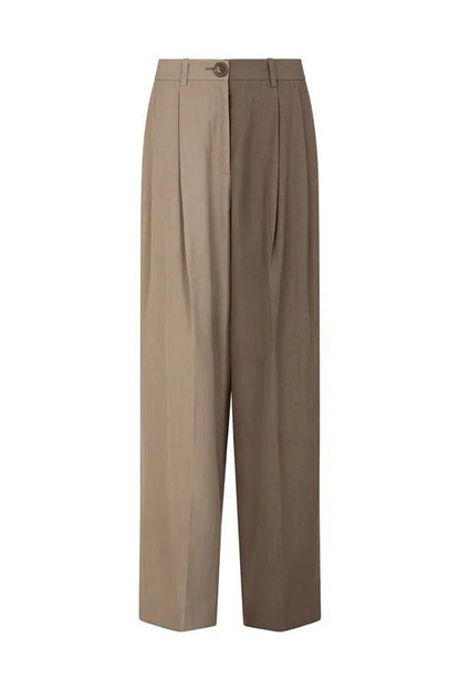 Beautifully Crafted Pants in a Classic Style