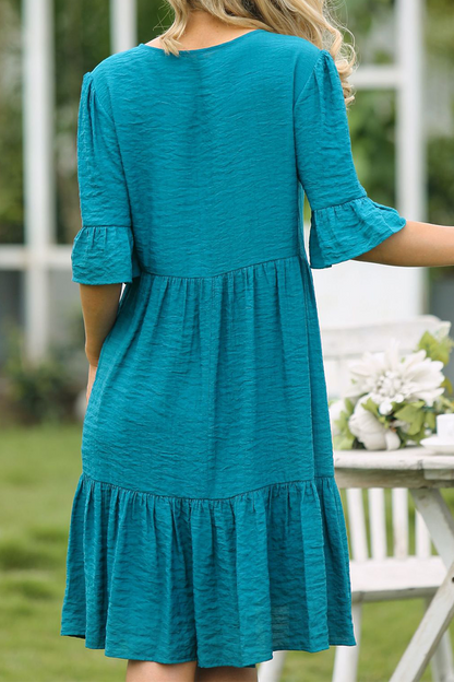 Beautifully Finished Dress in a Timeless Design