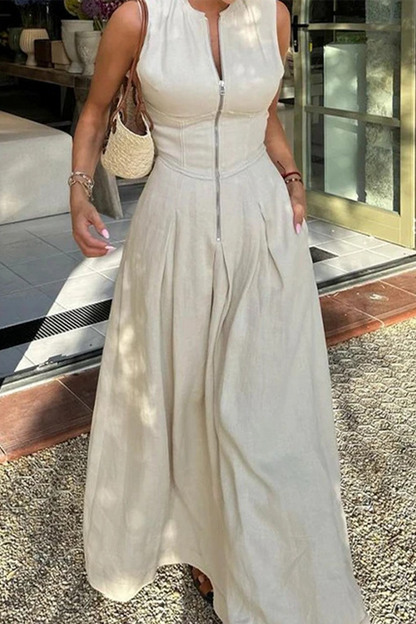 Effortlessly Elegant Dress with a Timeless Design