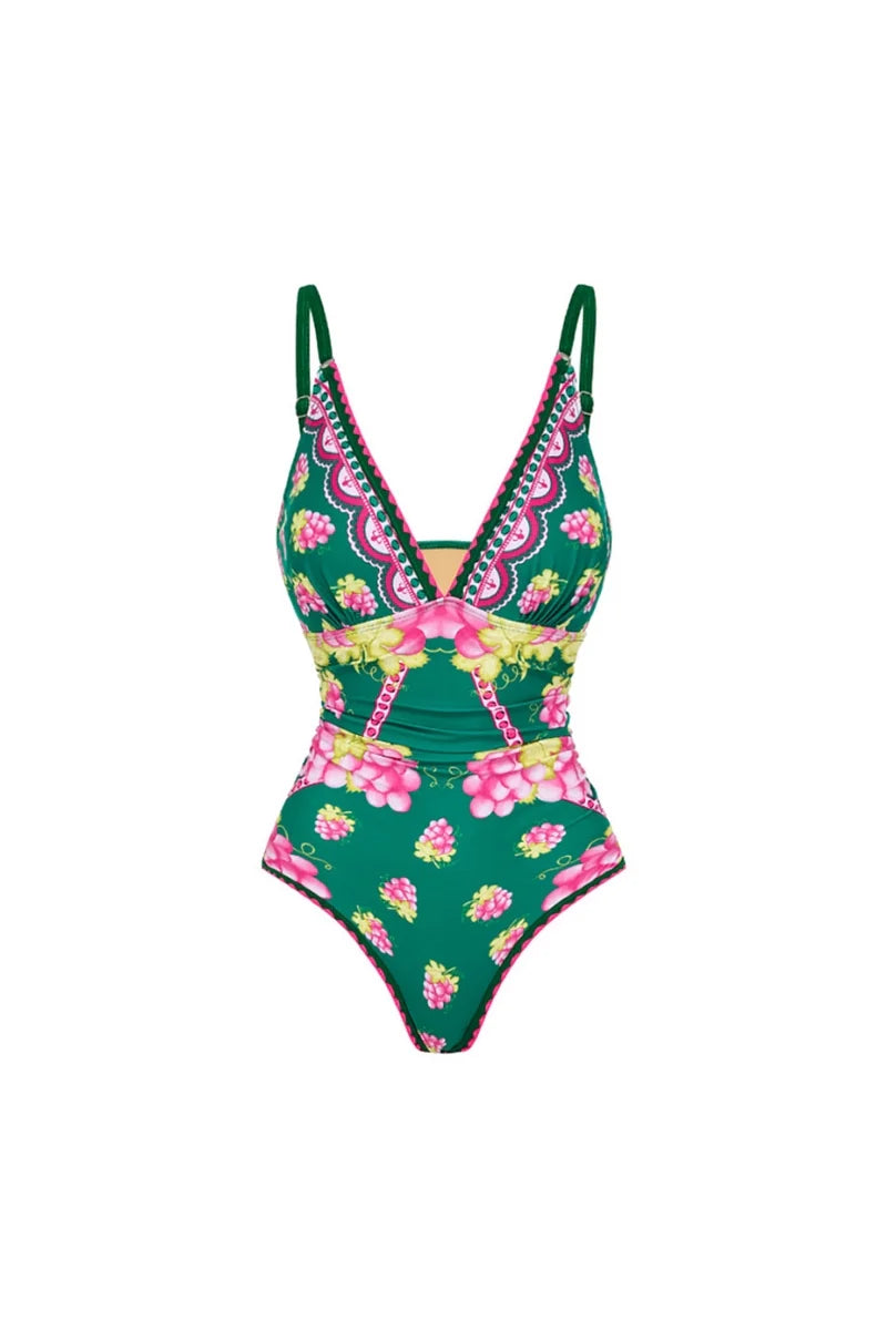 Well Tailored Swimsuit with a Graceful Silhouette