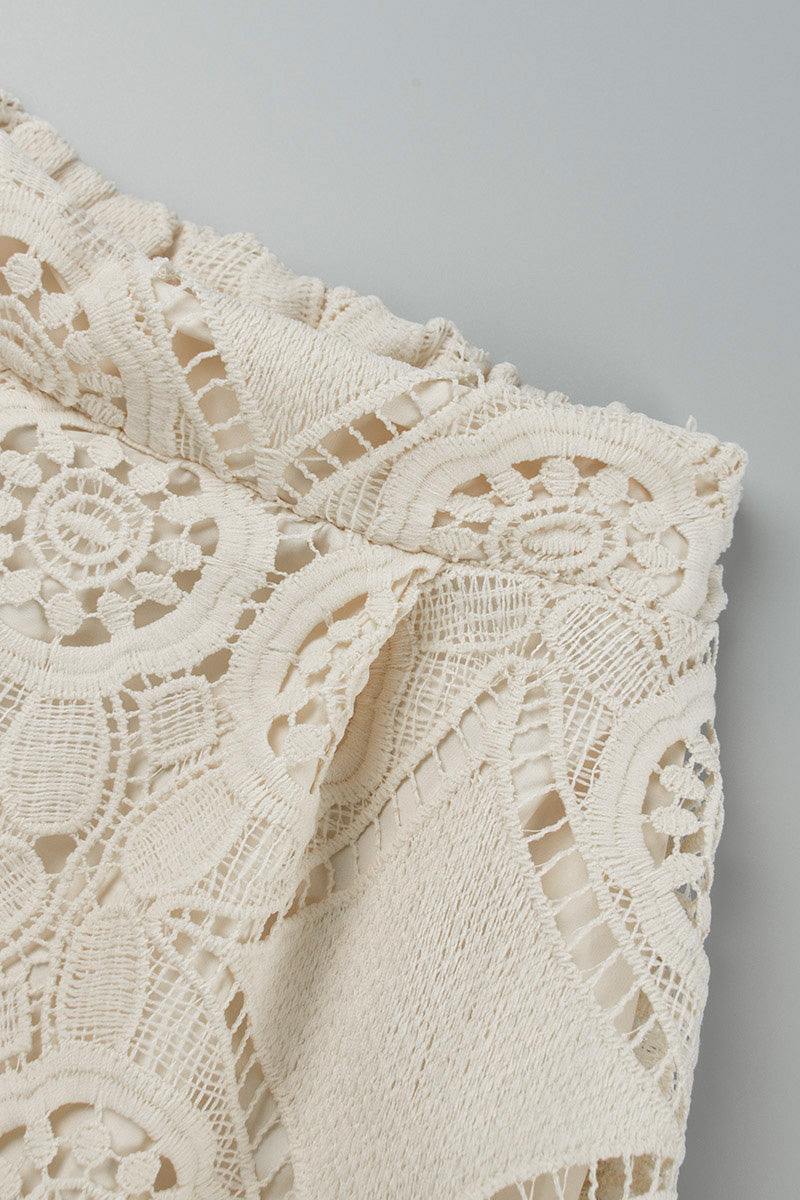 Effortlessly Elegant Garment with a Timeless Design