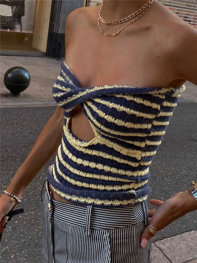 Beautifully Finished Top in a Timeless Design