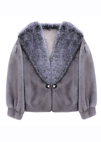 Gracefully Styled Coat for Any Occasion