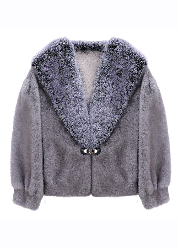 Gracefully Styled Coat for Any Occasion