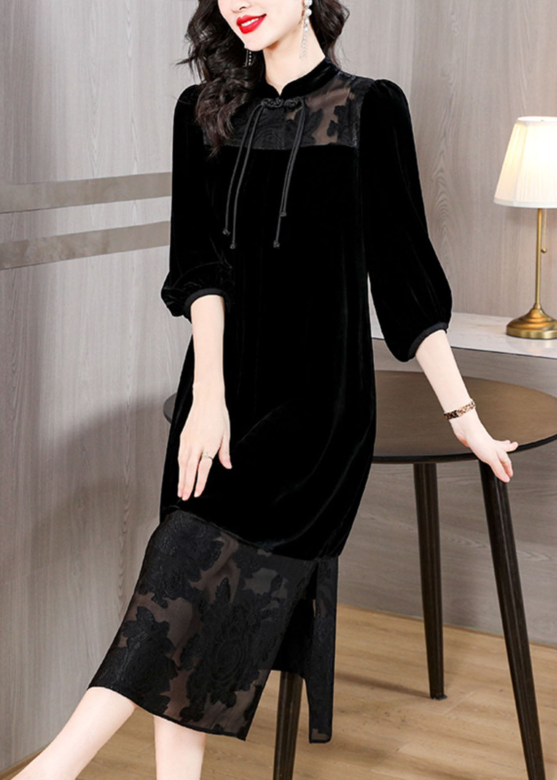 Gracefully Styled Dress for Any Occasion