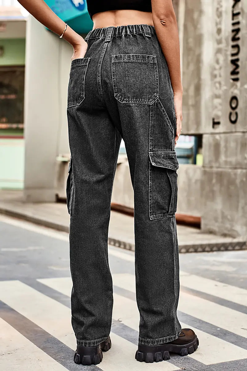 Effortlessly Elegant Trousers with a Timeless Design