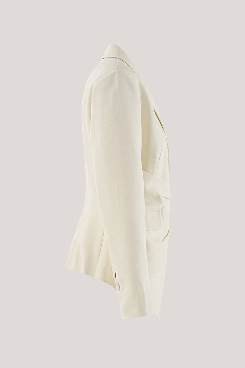 Gracefully Styled Garment for Any Occasion