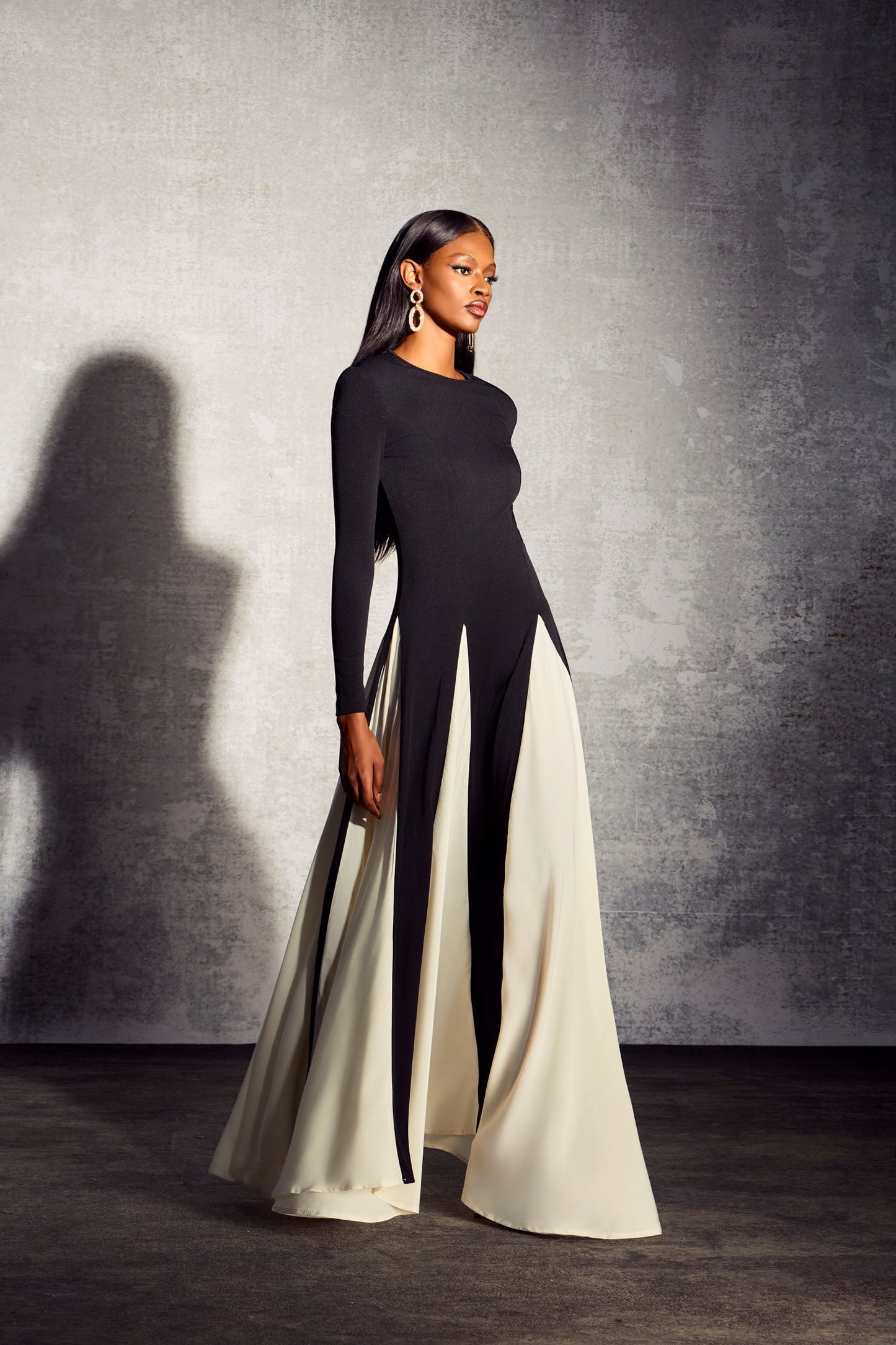 Gracefully Styled Dress for Any Occasion