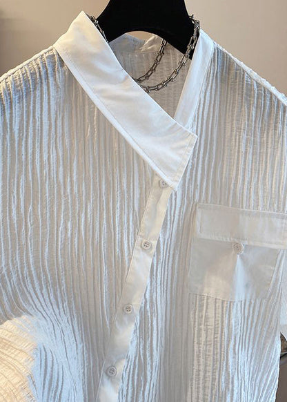 Effortlessly Elegant Blouse with a Timeless Design