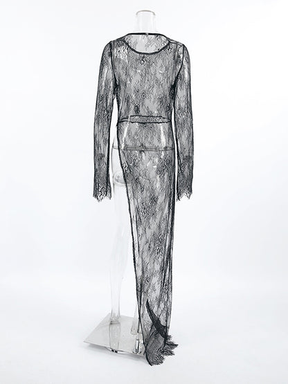 Well Tailored Blouse with a Graceful Silhouette