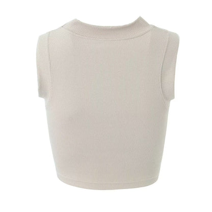 Sophisticated Garment with a Clean Classic Look