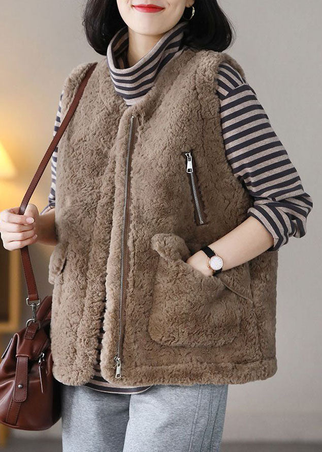 Beautifully Finished Coat in a Timeless Design