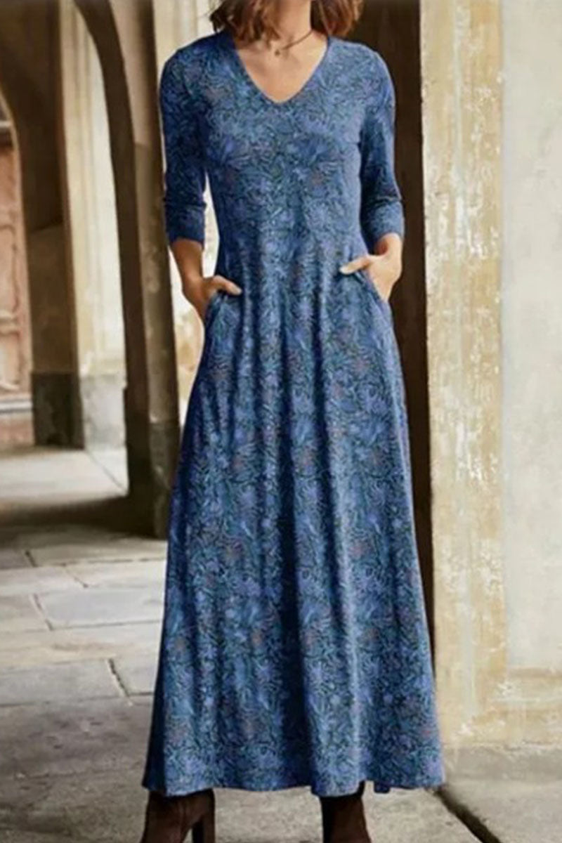 Sophisticated Dress with a Clean Classic Look