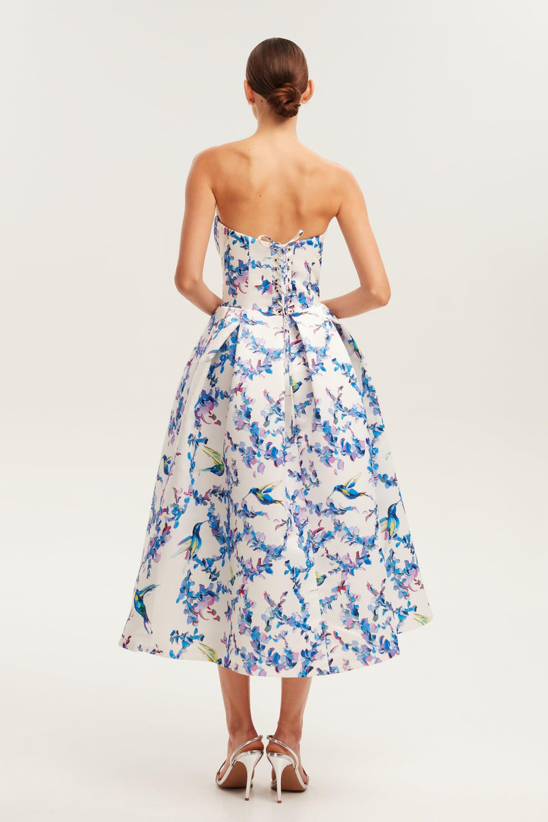 Classic Vintage Dress with a Flattering Fit