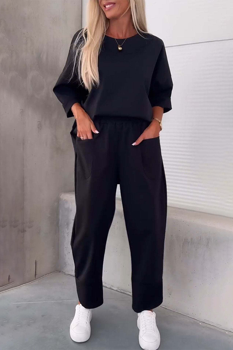 Effortlessly Elegant Garment with a Timeless Design