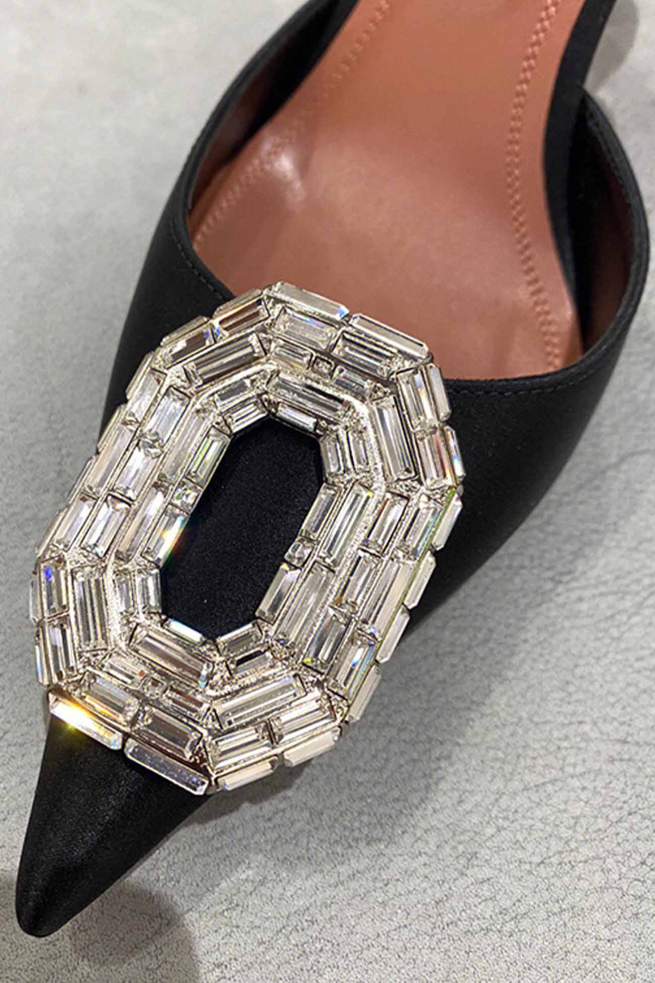 Well Tailored Heels with a Graceful Silhouette