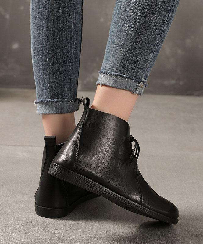 Elegantly Styled Boots for Everyday Wear