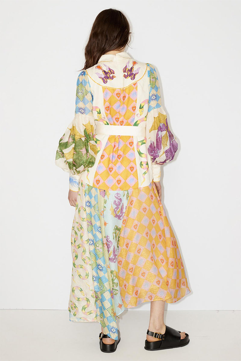 Well Tailored Dress with a Graceful Silhouette