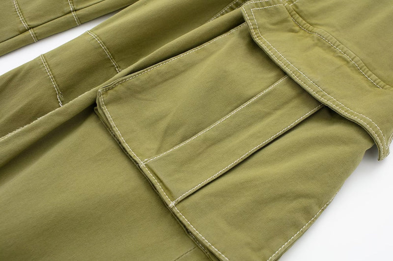 Well Tailored Pants with a Graceful Silhouette