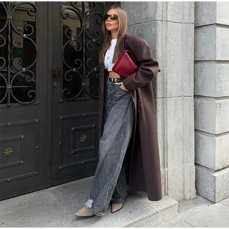 Effortlessly Elegant Coat with a Timeless Design