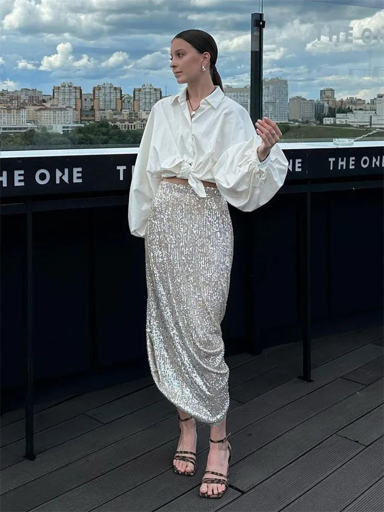 Well Tailored Garment with a Graceful Silhouette