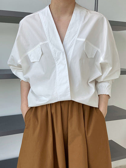 Effortlessly Elegant Blouse with a Timeless Design