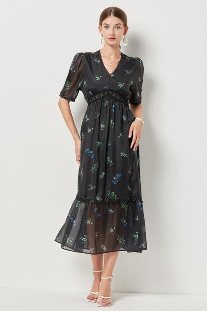 Sophisticated Dress with a Clean Classic Look