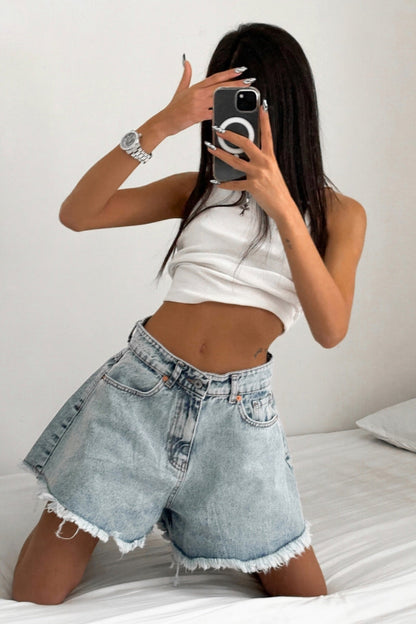Sophisticated Garment with a Clean Classic Look