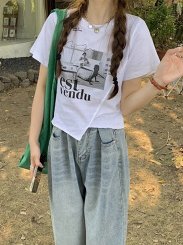 Sophisticated T-Shirt with a Clean Classic Look