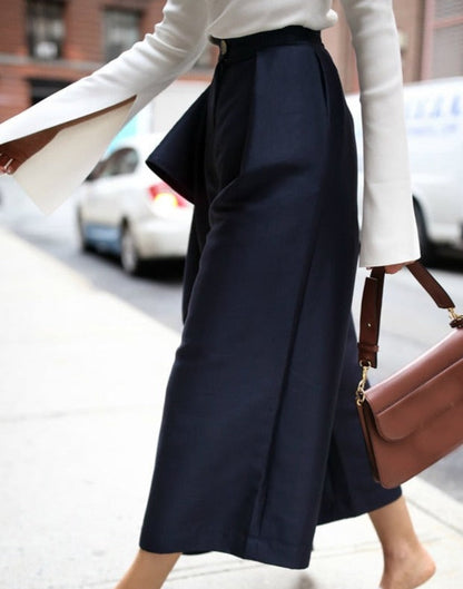 Beautifully Finished Pants in a Timeless Design