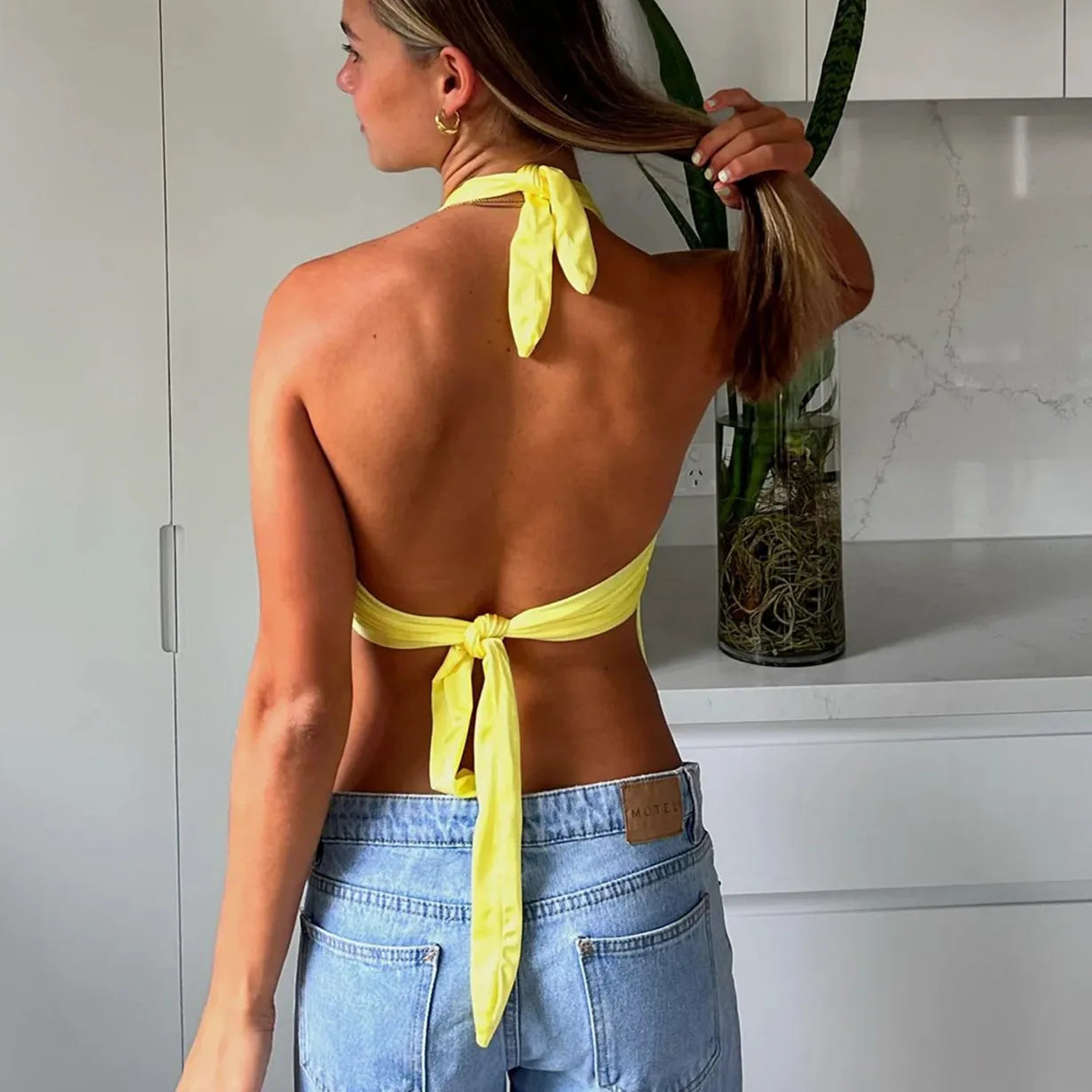 Beautifully Finished Top in a Timeless Design