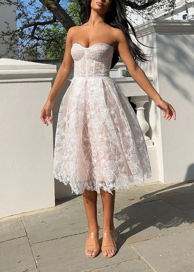 Beautifully Finished Dress in a Timeless Design