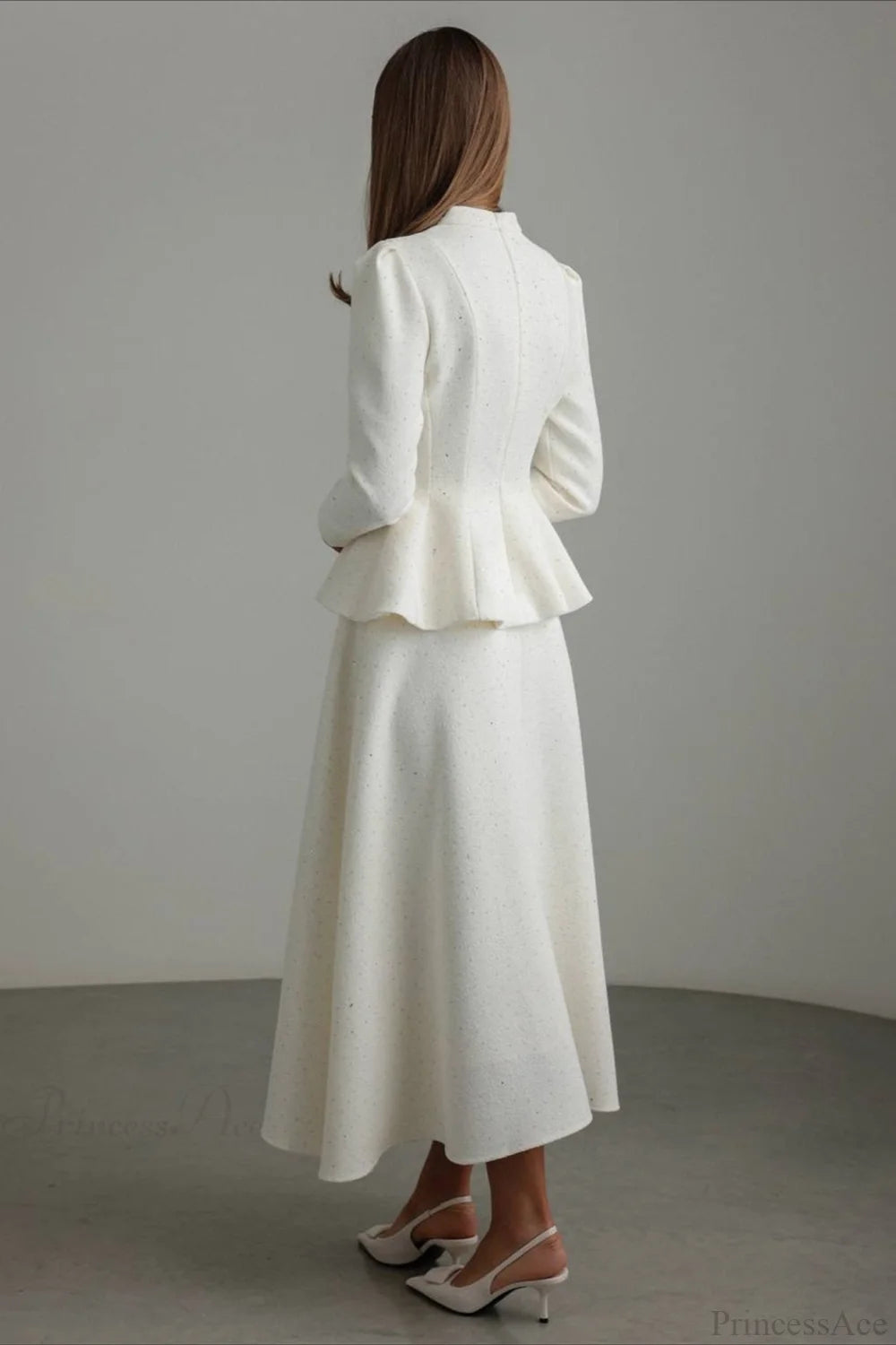 Effortlessly Elegant Garment with a Timeless Design