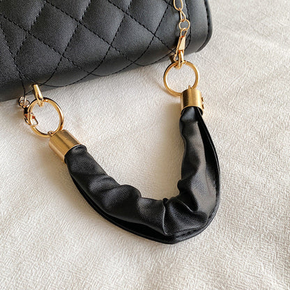 Beautifully Finished Bag in a Timeless Design