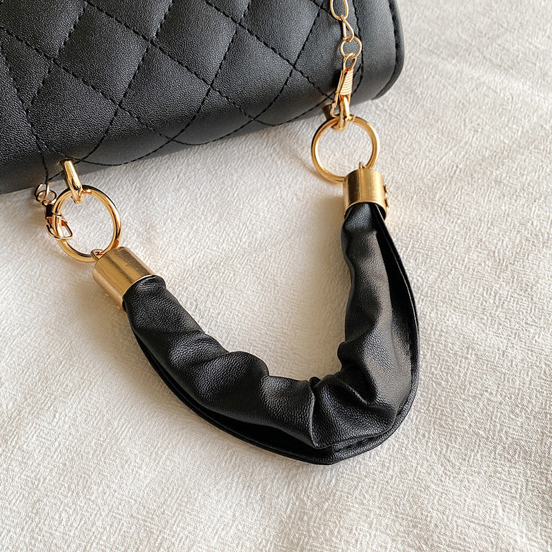 Beautifully Finished Bag in a Timeless Design
