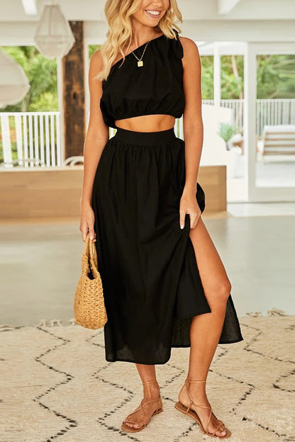 Effortlessly Elegant Garment with a Timeless Design