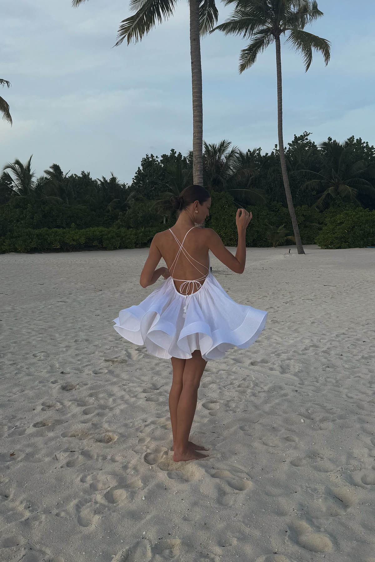 Beautifully Finished Dress in a Timeless Design
