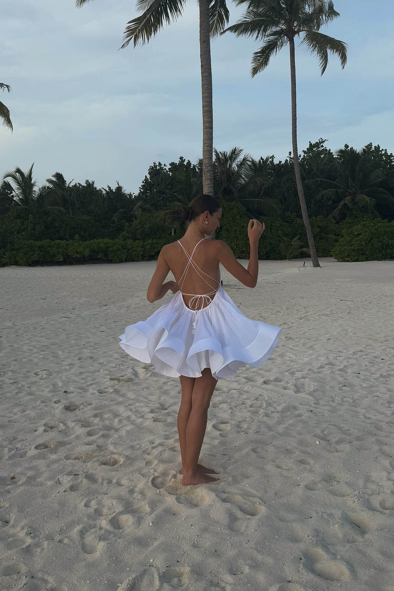 Beautifully Finished Dress in a Timeless Design