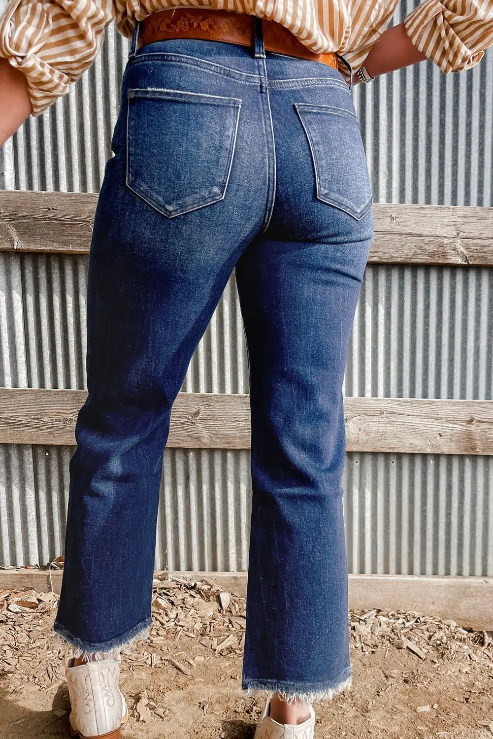 Gracefully Styled Garment for Any Occasion